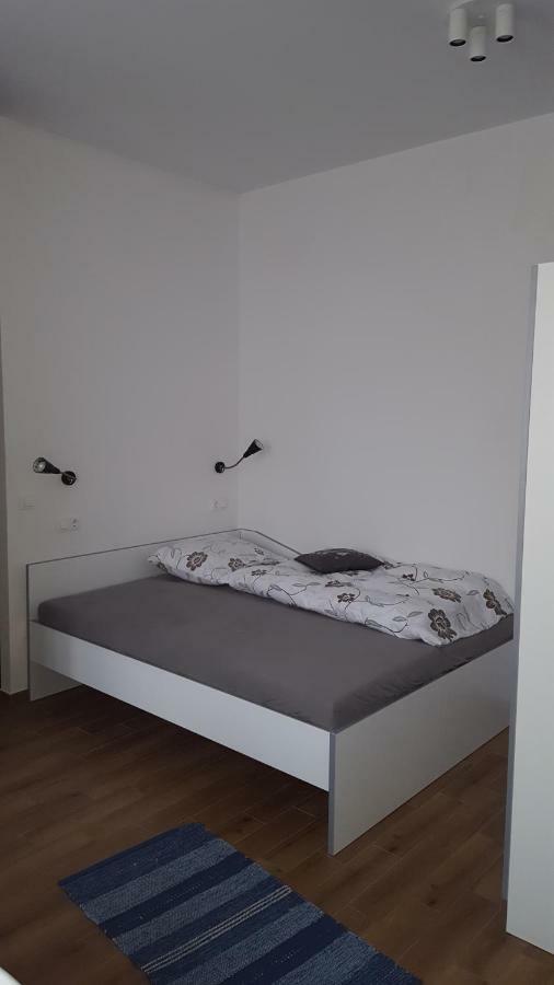 Bajta Na Obzidju Apartment Maribor Ngoại thất bức ảnh